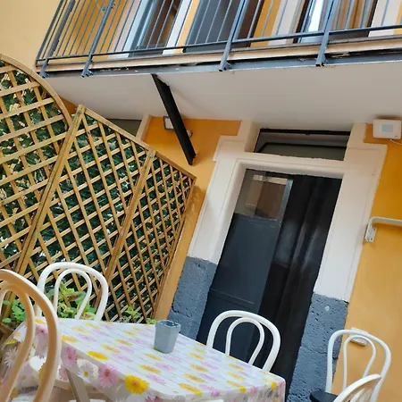 アパート Patane House's