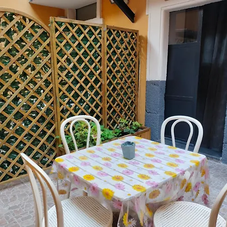 Patane House's アパート